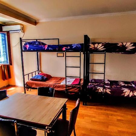 Masala Hostel Батуми Екстериор снимка