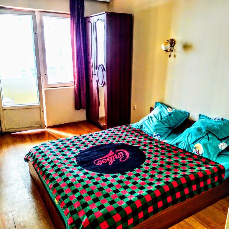 Masala Hostel Батуми Екстериор снимка