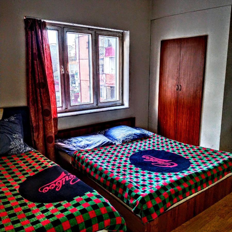 Masala Hostel Батуми Екстериор снимка